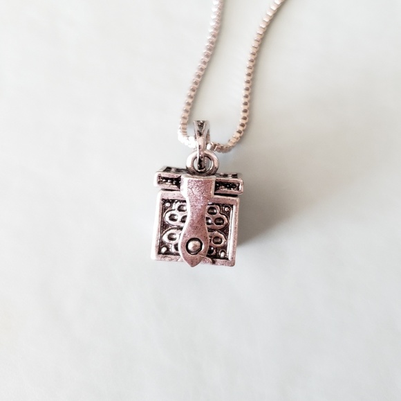 {5/$25} Secret love keepsake locket necklace - Picture 5 of 8